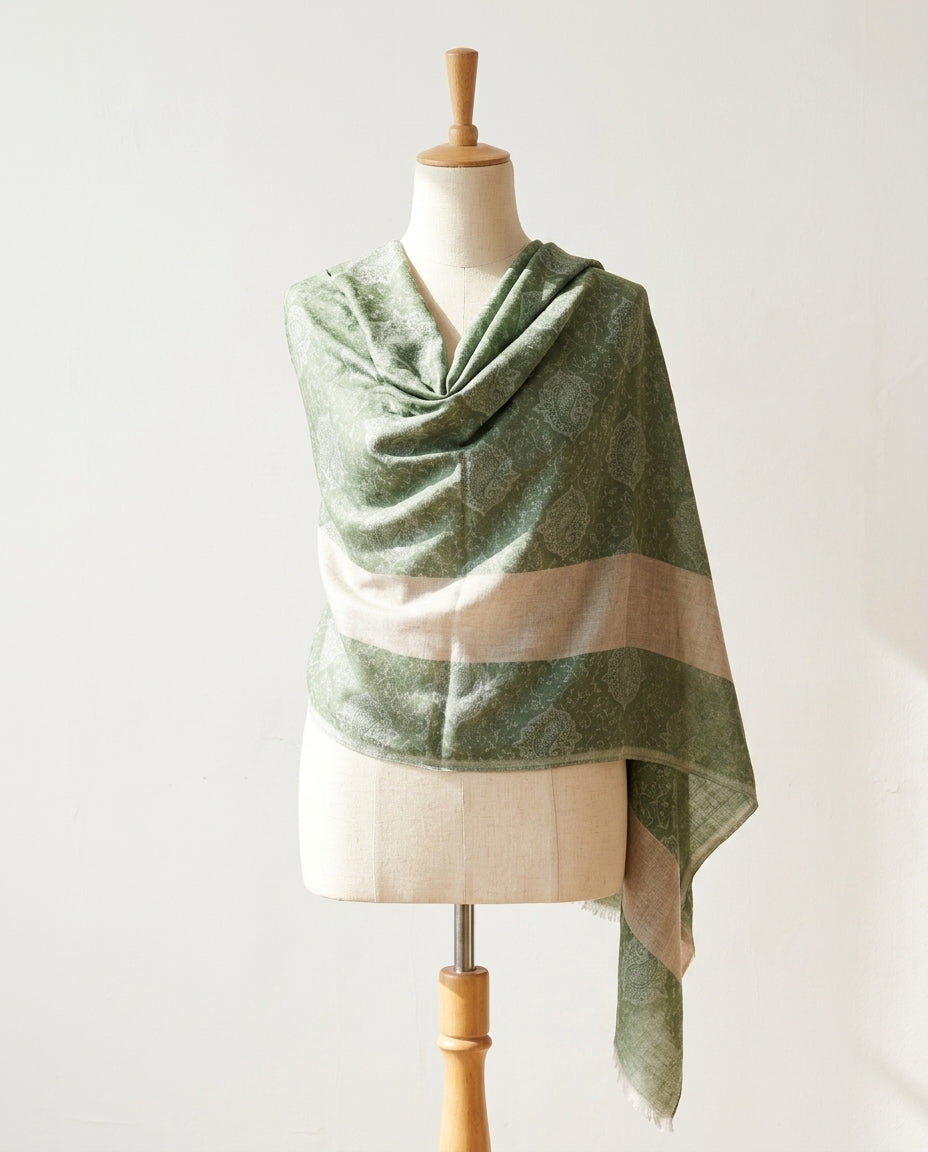 Elegant Eira - Fine Cashmere Wool Shawl with Jacquard Weave