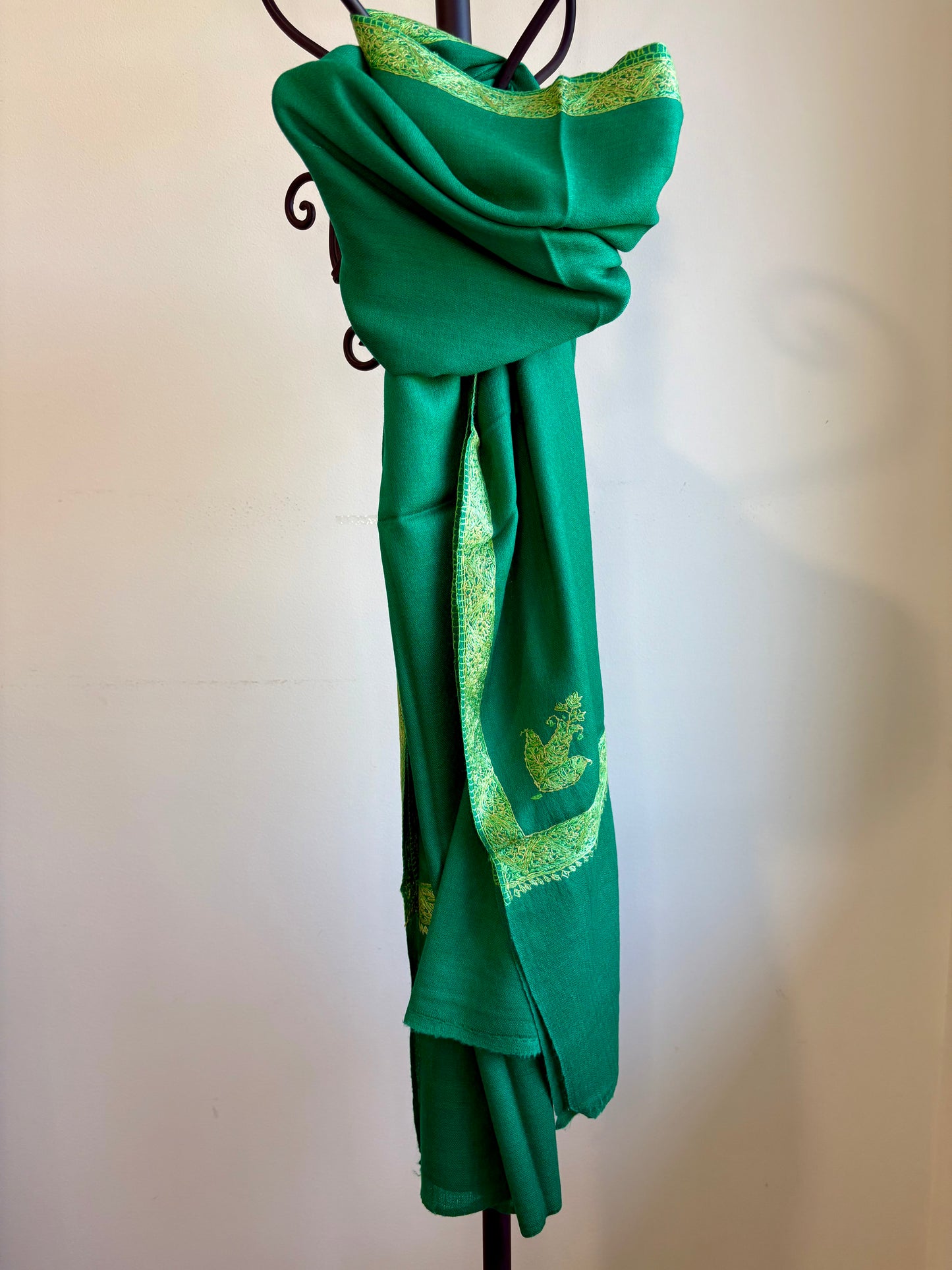 Sozni Hashidar - Fine Cashmere Wool Shawl in Emerald Green with Delicate, Sozni Hand Embroidery