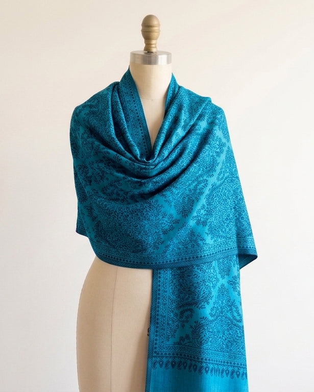 Elegant Naira - Reversible Shawl with Intricate Jacquard Kani Weave