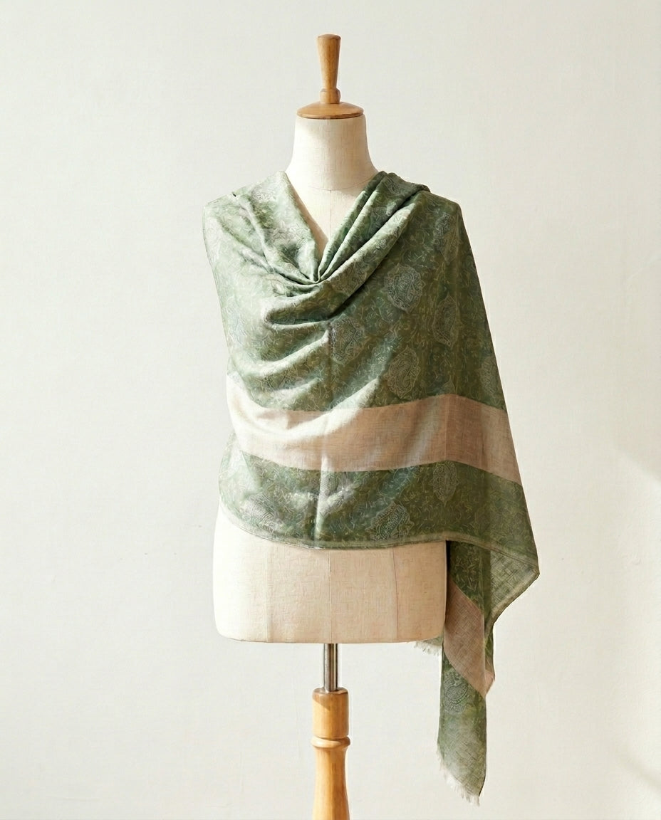Elegant Eira - Fine Cashmere Wool Shawl with Jacquard Weave