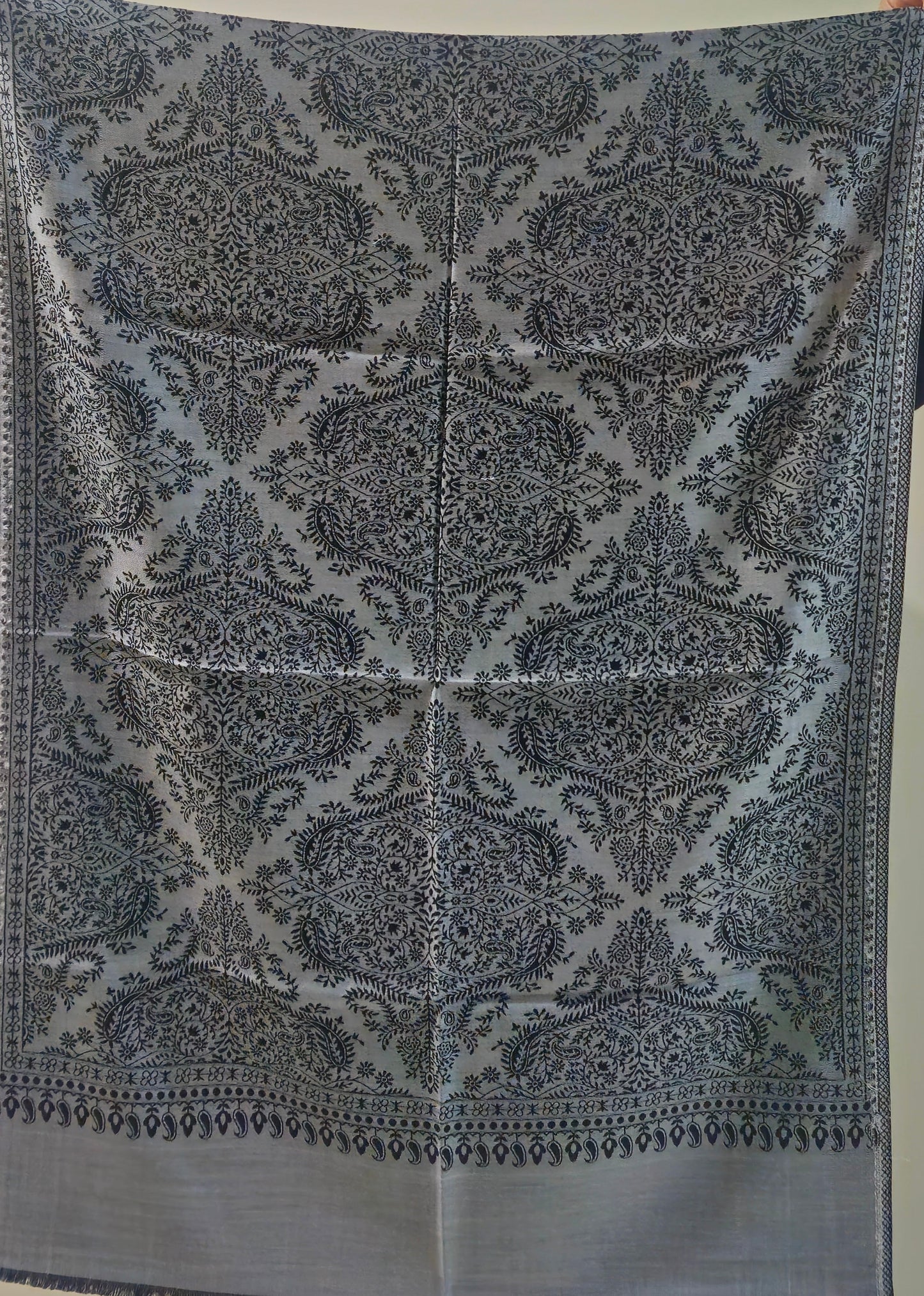 Elegant Naira - Reversible Shawl with Intricate Jacquard Kani Weave