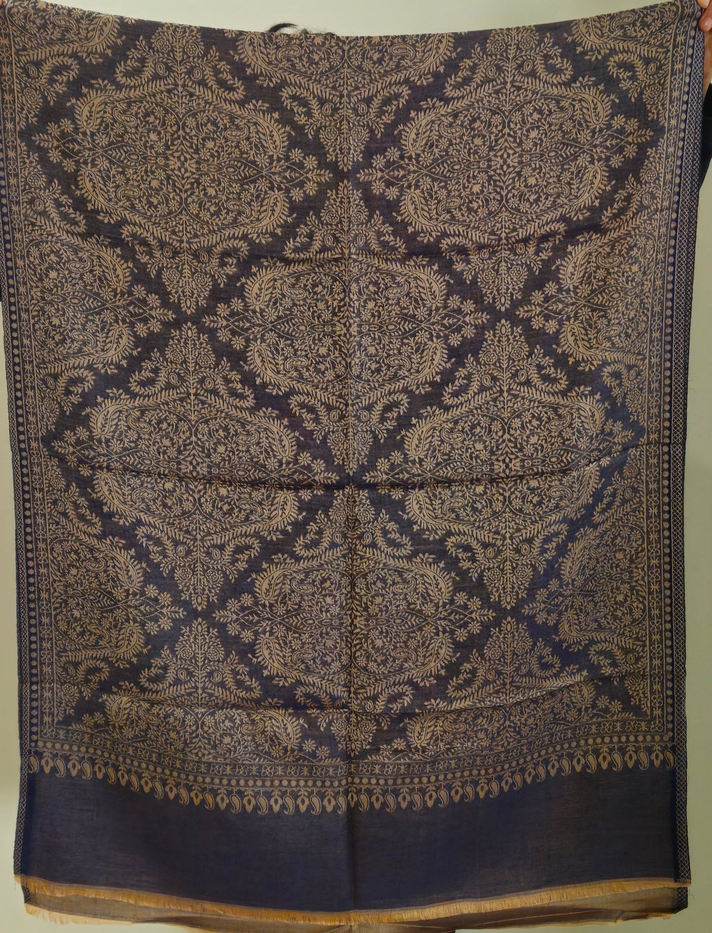 Elegant Naira - Reversible Shawl with Intricate Jacquard Kani Weave