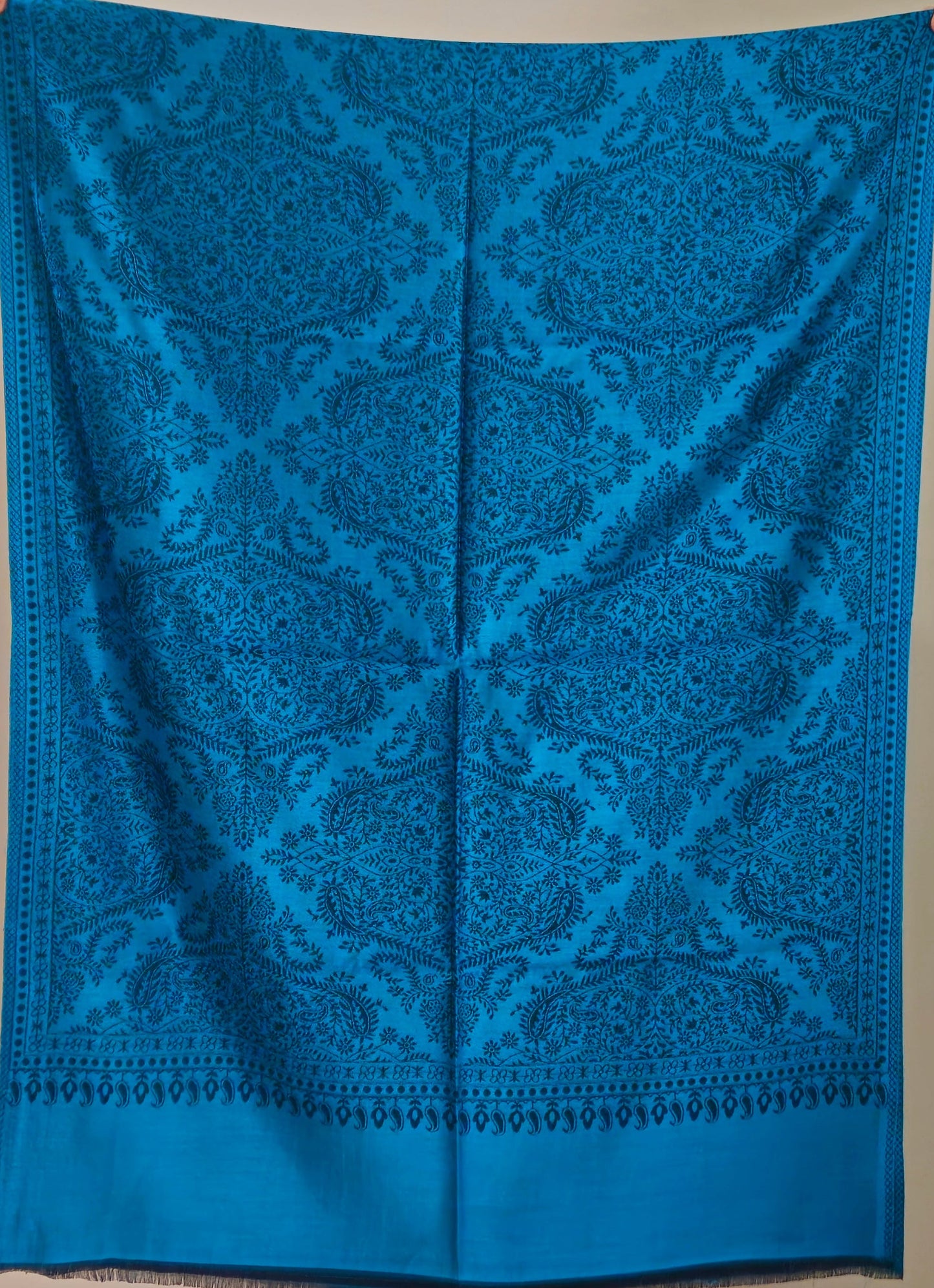 Elegant Naira - Reversible Shawl with Intricate Jacquard Kani Weave