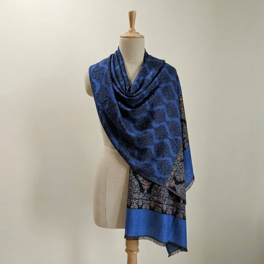Poshkar Motif - Soft Shawl with Intricate Jacquard Weave