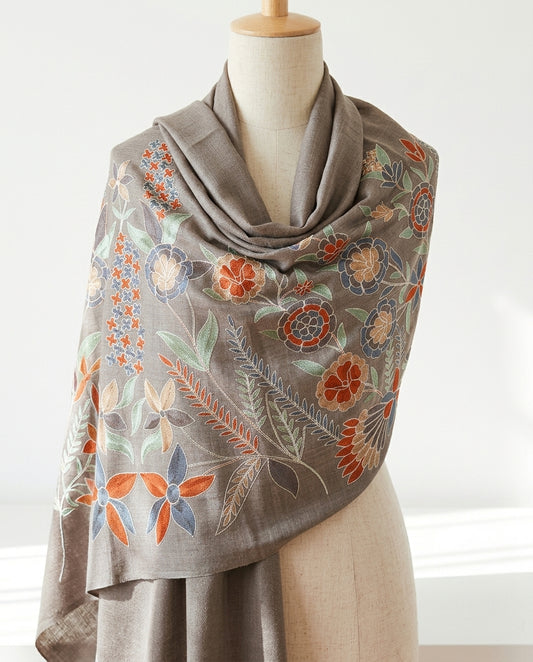 Charming Chinar - Fine Cashmere Wool Shawl with Intricate Silk Embroidery