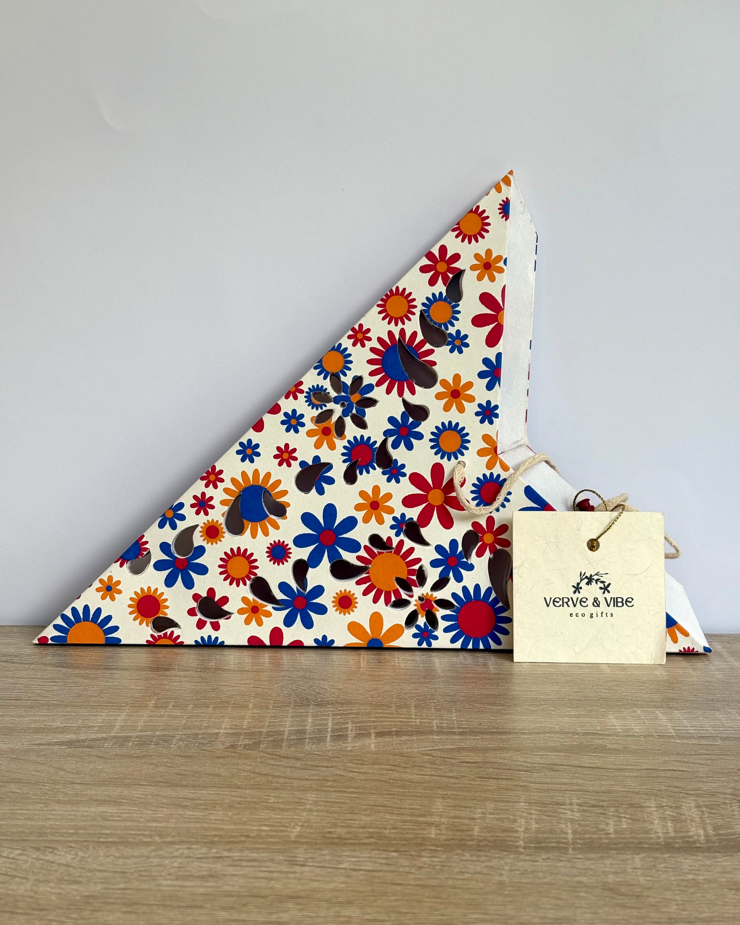 Super Nova - Handmade Paper Christmas Star Lantern