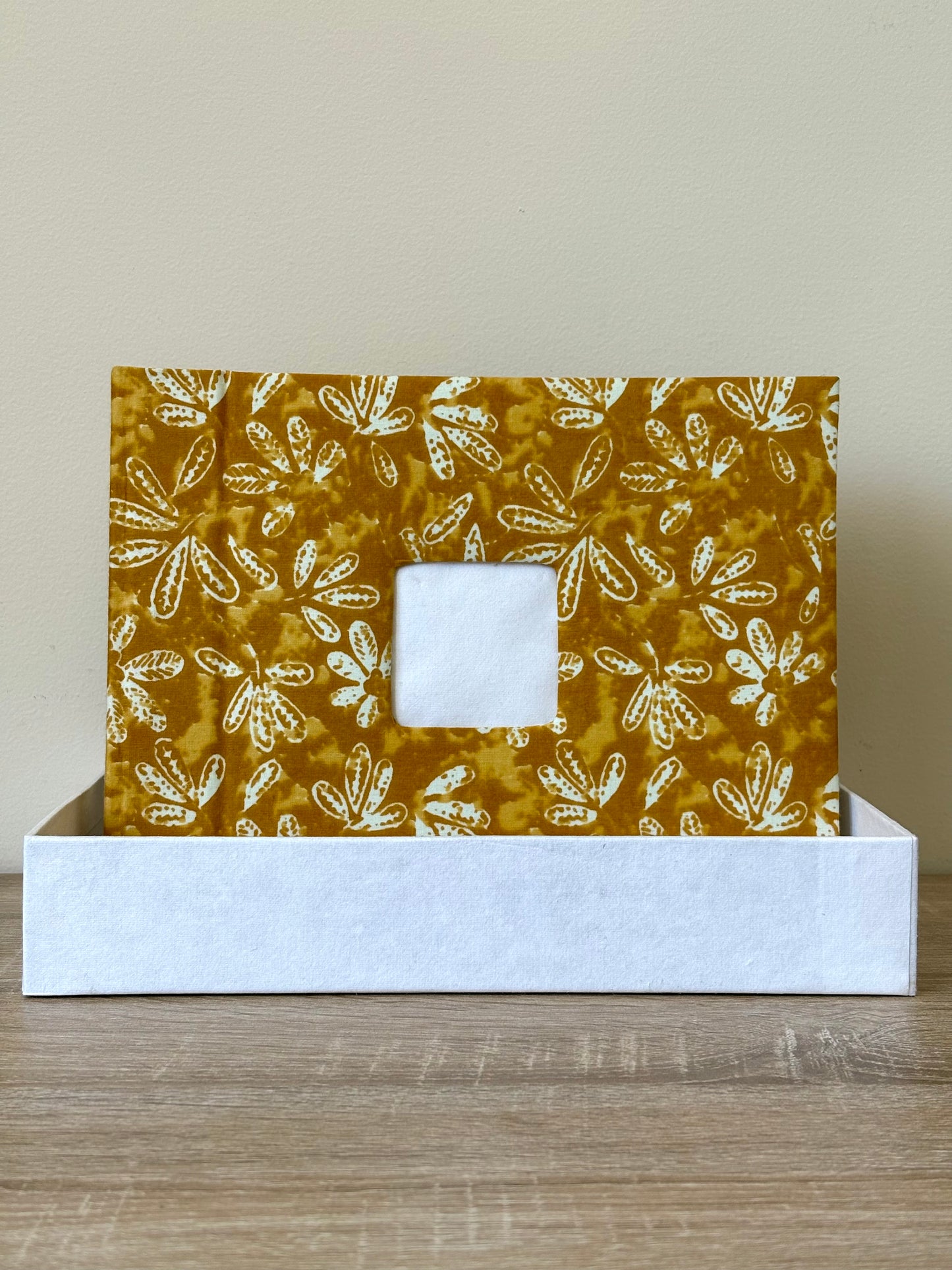 Sunny Daisy - Drymount Fabric Photo Album, Book Bound in a Gift Box