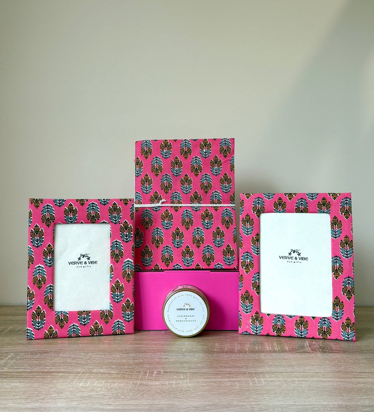 Sweet Memories - Neon Pink Gift Box