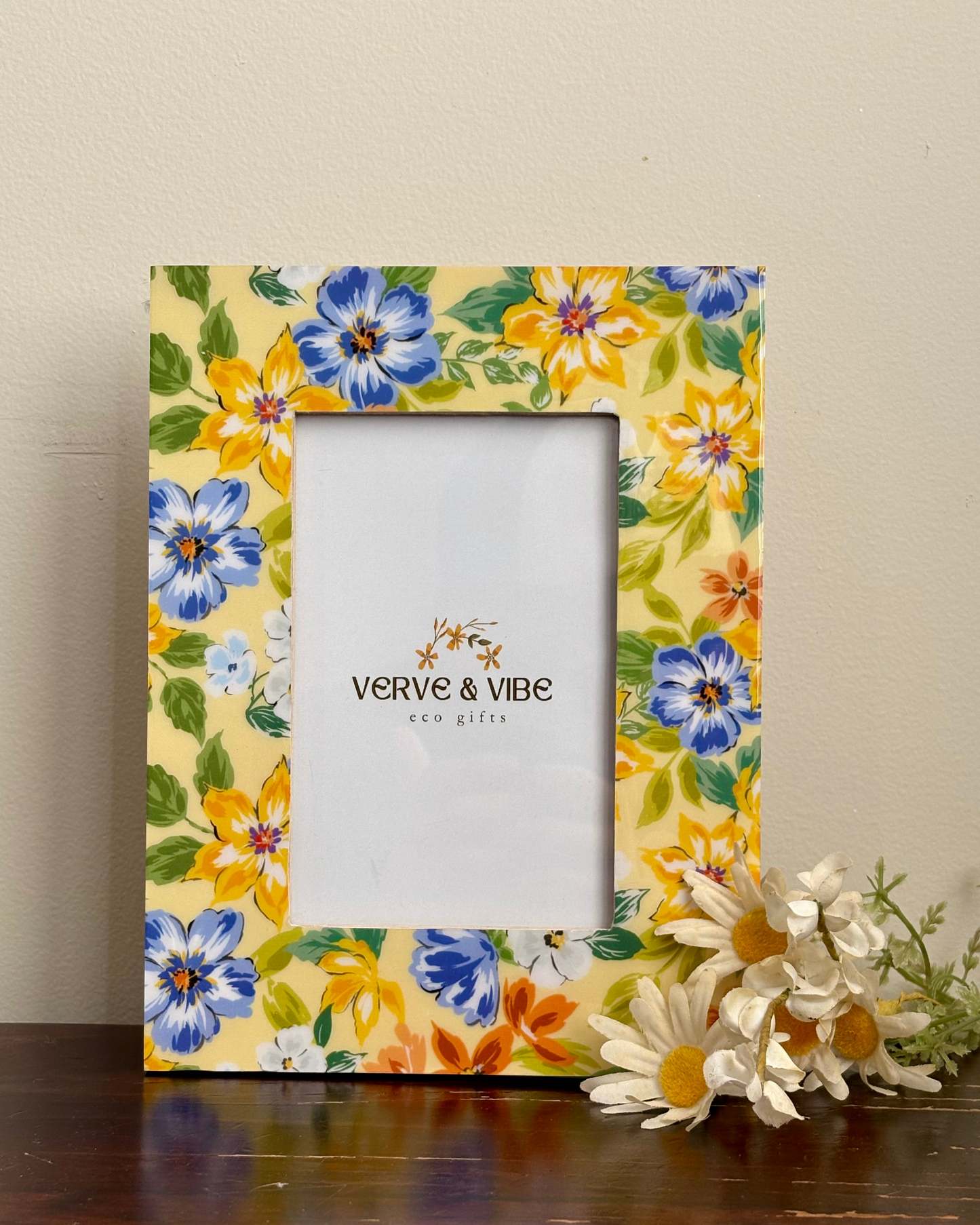 Daisy Blooms Handcrafted Wood Photo Frame