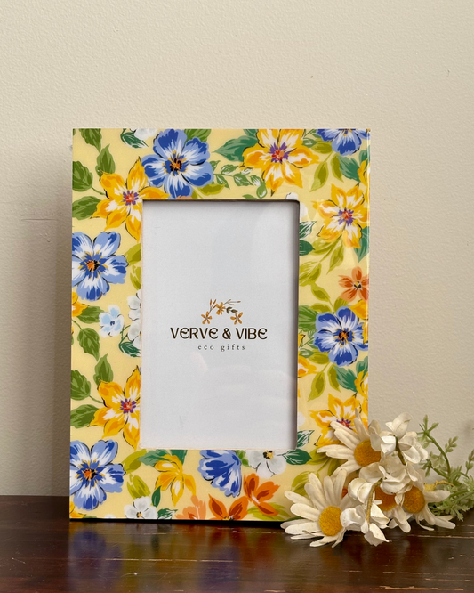 Daisy Blooms Handcrafted Wood Photo Frame